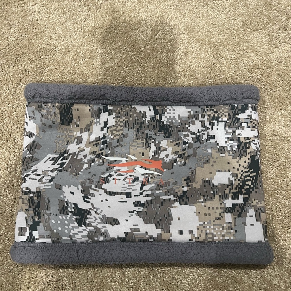 Sitka camo neck/face warmer